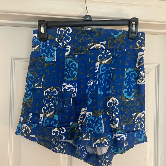 PinupGirlClothing high waisted tiki shorts - Picture 1 of 5